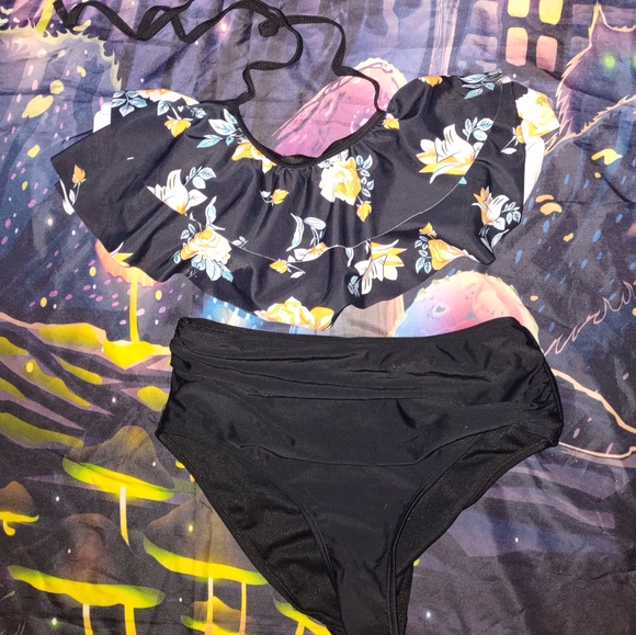 Floral Printing Flounce Ruffled Halter Bikini | Shekini - Picture 10 of 15